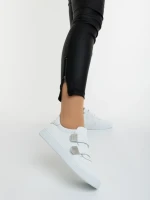 Дамски спортни обувки бели от екологична кожа Mikana