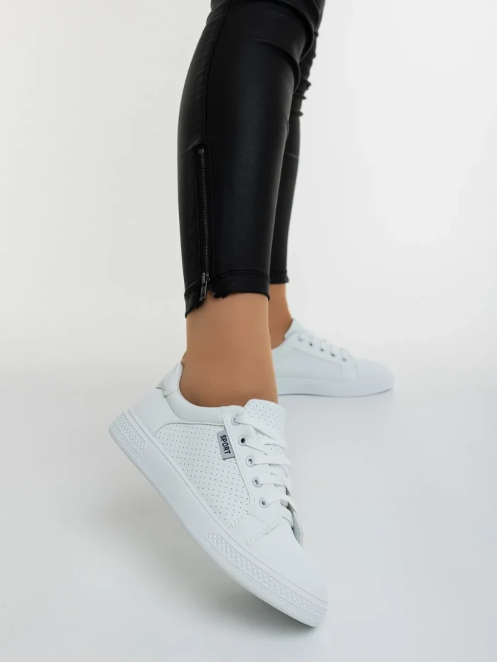 Дамски спортни обувки бели от екологична кожа Nimira