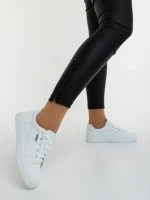 Дамски спортни обувки бели от екологична кожа Nimira