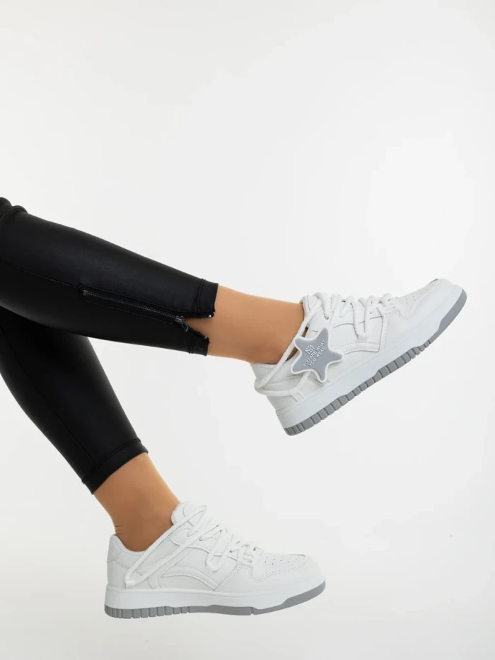 Дамски спортни обувки бели от еколгична кожа Serenza