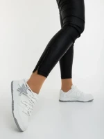 Дамски спортни обувки бели от еколгична кожа Serenza