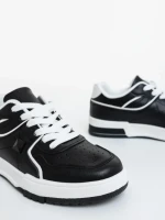 Дамски спортни обувки черно-бели от еколгична кожа Dachara