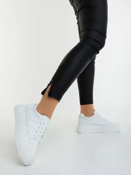 Дамски спортни обувки бели от еколгична кожа Rivenia