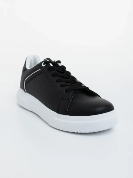 Мъжки спортни обувки черно-бели от екологична кожа Karcen