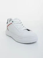 Мъжки спортни обувки бели с червено от екологична кожа Karcen