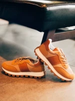 Мъжки спортни обувкйи камел от екологична кожа и текстилен материал Luxton