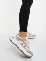Дамски спортни обувки бежови от екологична кожа и текстилен материал Nuzia