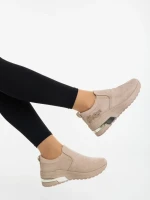 Дамски спортни обувки бежови от текстилен материал Zaruka