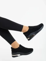 Дамски спортни обувки черни от текстилен материал Zaruka