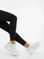 Дамски спортни обувки бели от текстилен материал Lovara