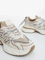 Дамски спортни обувки бежови от екологична кожа и текстилен материал Lotiva