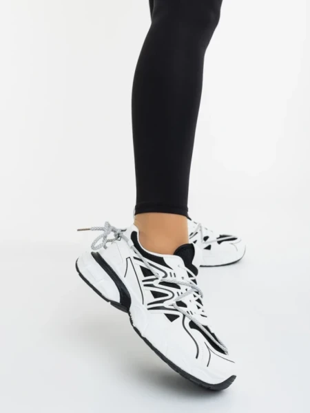 Дамски спортни обувки бели с черно от екологична кожа и текстилен материал Lotiva