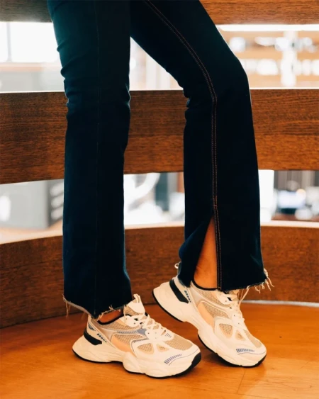 Дамски спортни обувки бели с розово от екологична кожа и текстилен материал Zehara