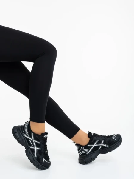 Дамски спортни обувки черни от екологична кожа и текстилен материал Elle