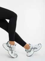 Дамски спортни обувки бели със сребристо от екологична кожа и текстилен материал Elle