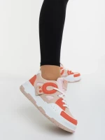 Дамски спортни обувки бежово с оранжево от екологична кожа и текстилен материал Demana