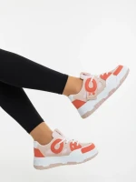 Дамски спортни обувки бежово с оранжево от екологична кожа и текстилен материал Demana