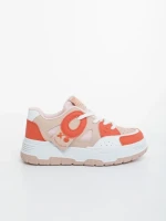 Дамски спортни обувки бежово с оранжево от екологична кожа и текстилен материал Demana