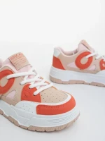 Дамски спортни обувки бежово с оранжево от екологична кожа и текстилен материал Demana