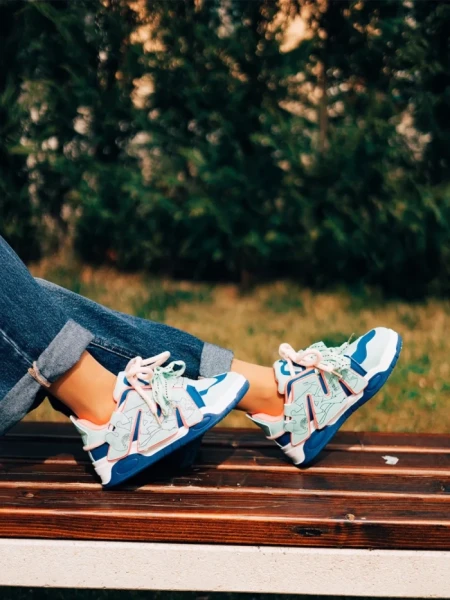 Дамски спортни обувки сини с розово от екологична кожа Osiana