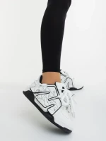 Дамски спортни обувки бели с черно от екологична кожа Osiana