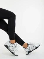 Дамски спортни обувки бели с черно от екологична кожа Osiana