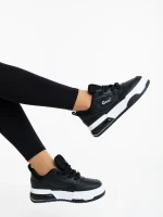 Дамски спортни обувки черно-бели от екологична кожа Aresia