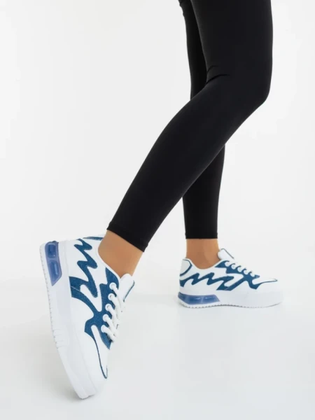 Дамски спортни обувки бели със синьо от екологична кожа и текстилен материал Sindria