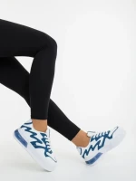 Дамски спортни обувки бели със синьо от екологична кожа и текстилен материал Sindria