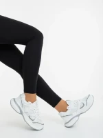 Дамски спортни обувки бели със сиво от екологична кожа и текстилен материал Revana