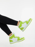 Дамски спортни обувки бели със зелено от екологична кожа Reneva