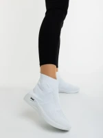 Дамски спортни обувки бели от текстилен материал Astera
