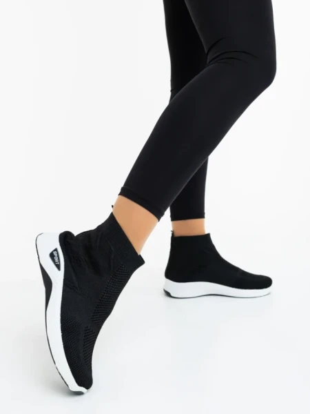 Дамски спортни обувки черни с бяло от текстилен материал Astera