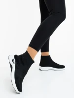 Дамски спортни обувки черни с бяло от текстилен материал Astera
