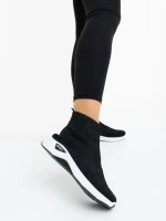 Дамски спортни обувки черни с бяло от текстилен материал Astera