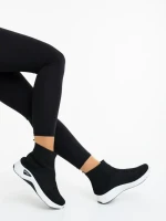 Дамски спортни обувки черни с бяло от текстилен материал Astera