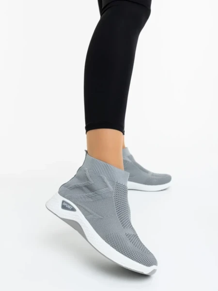 Дамски спортни обувки сиви от текстилен материал Iselia