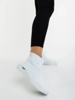 Дамски спортни обувки бели от текстилен материал Renara