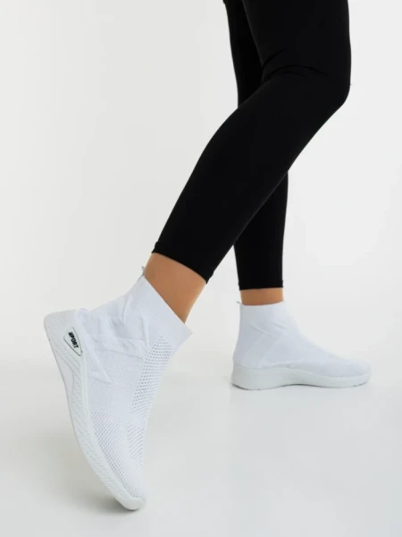 Дамски спортни обувки бели от текстилен материал Iselia