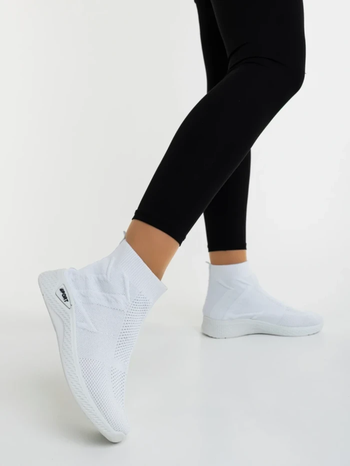 Дамски спортни обувки бели от текстилен материал Iselia