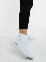 Дамски спортни обувки бели от текстилен материал Iselia