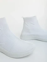 Дамски спортни обувки бели от текстилен материал Iselia