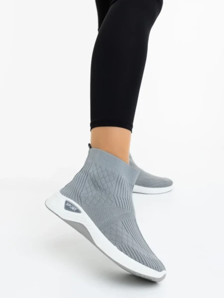Дамски спортни обувки сиви от текстилен материал Renara