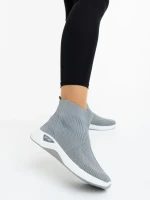 Дамски спортни обувки сиви от текстилен материал Renara