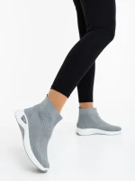 Дамски спортни обувки сиви от текстилен материал Renara