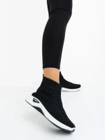 Дамски спортни обувки черни с бяло от текстилен материал Iselia