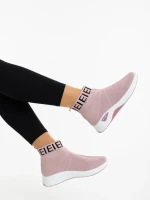 Дамски спортни обувки розови от текстилен материал Irenia