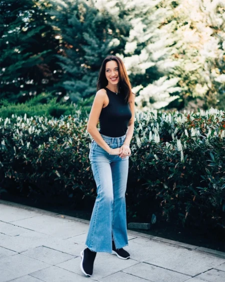 Дамски спортни обувки черни с бяло от текстилен материал Irenia