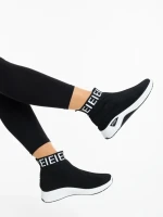 Дамски спортни обувки черни с бяло от текстилен материал Irenia