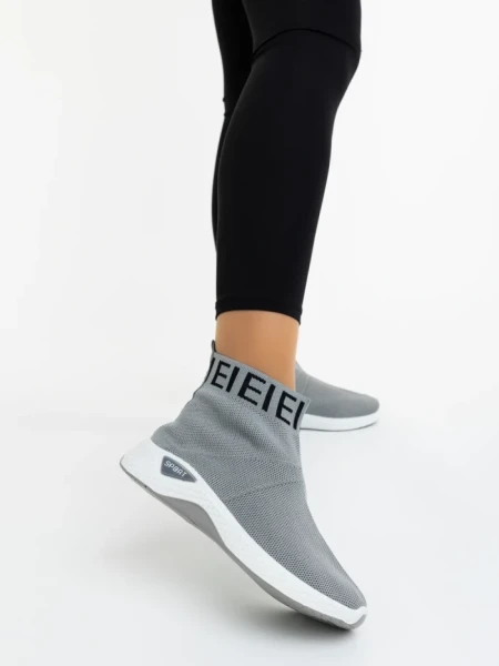 Дамски спортни обувки сиви от текстилен материал Irenia